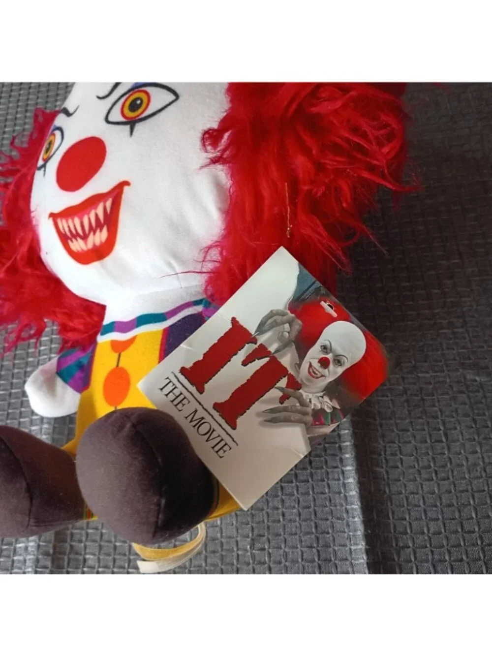 Plush PennyWise IT The Move - Picture 2 of 4